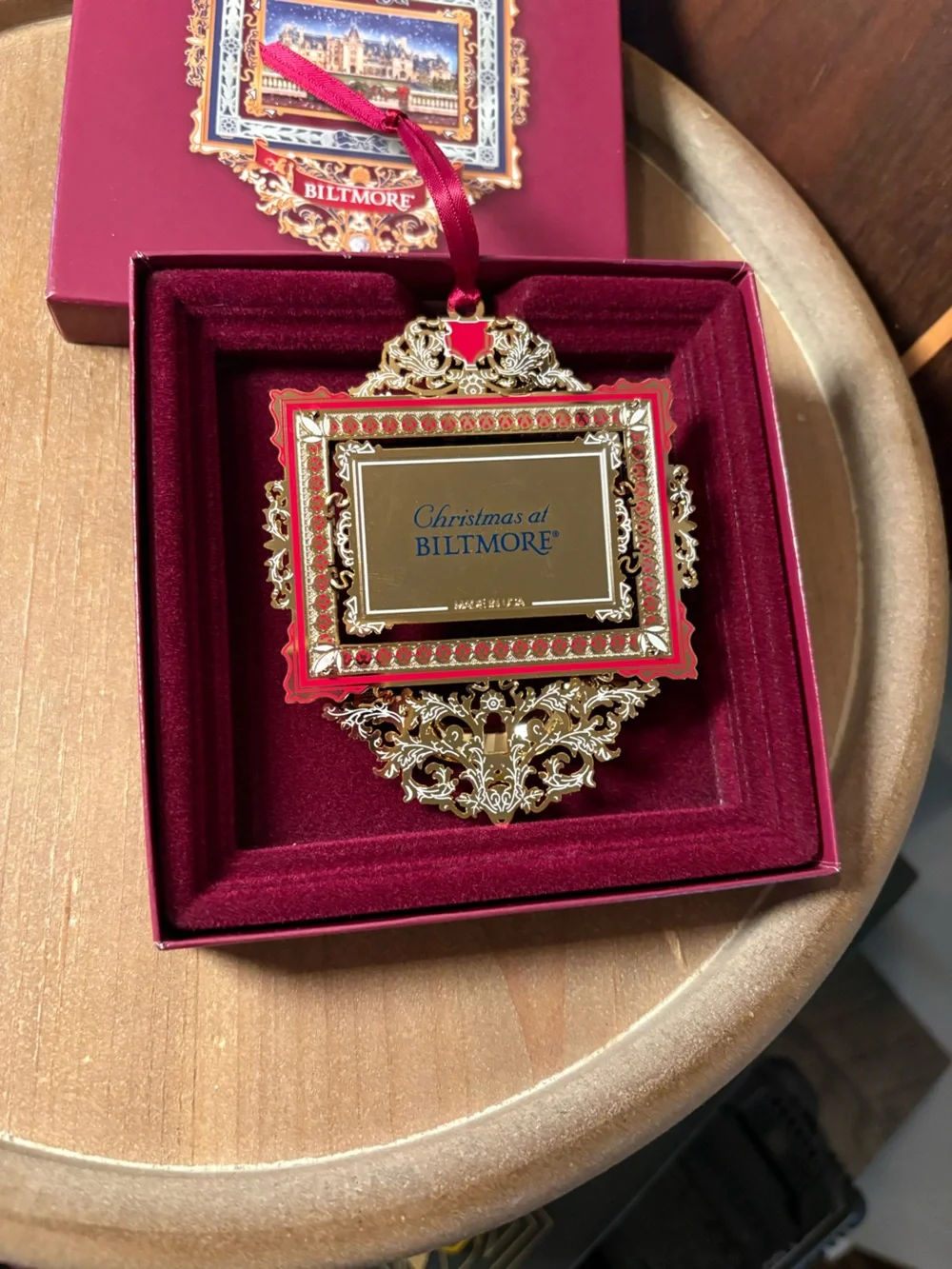 Biltmore Estate Christmas Ornament 2018 - Red, Gold Limited Edition Original Box